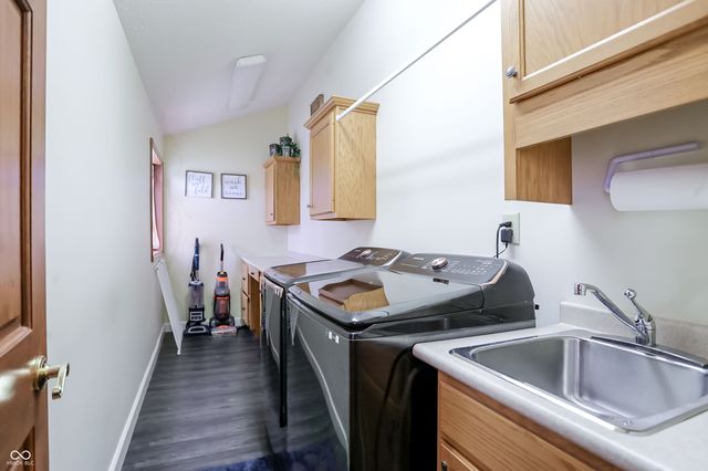 1159 Paris Drive, Franklin, IN 46131