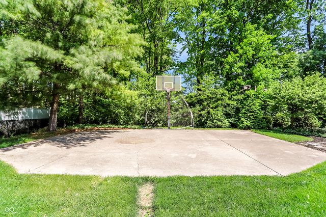 1159 Paris Drive, Franklin, IN 46131
