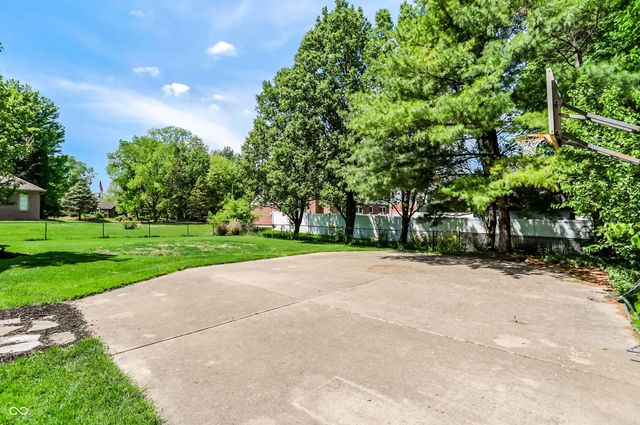 1159 Paris Drive, Franklin, IN 46131