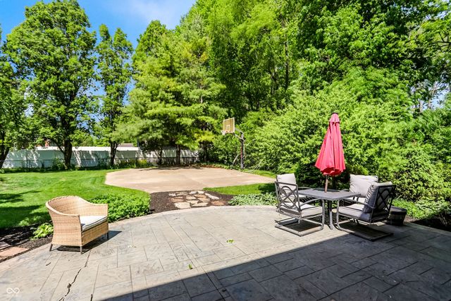 1159 Paris Drive, Franklin, IN 46131
