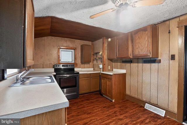 422 IRELAND AVE, Millville, NJ 08332