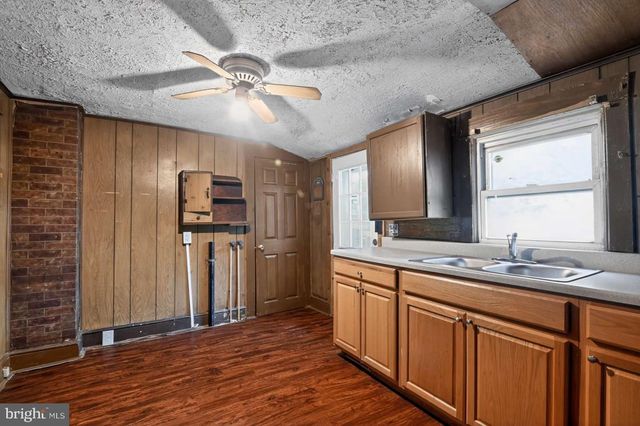422 IRELAND AVE, Millville, NJ 08332