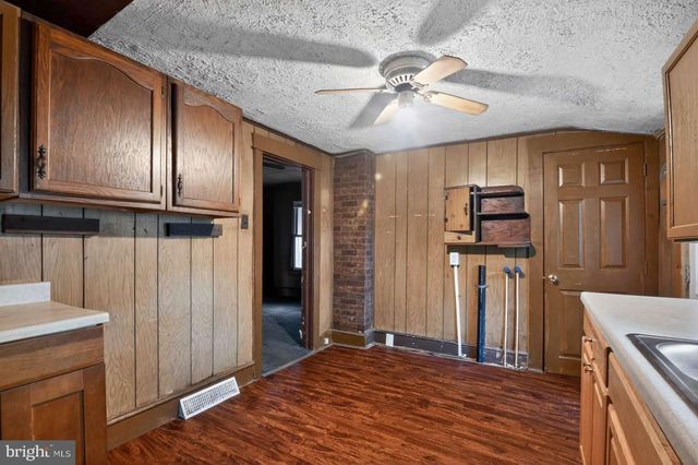 422 IRELAND AVE, Millville, NJ 08332
