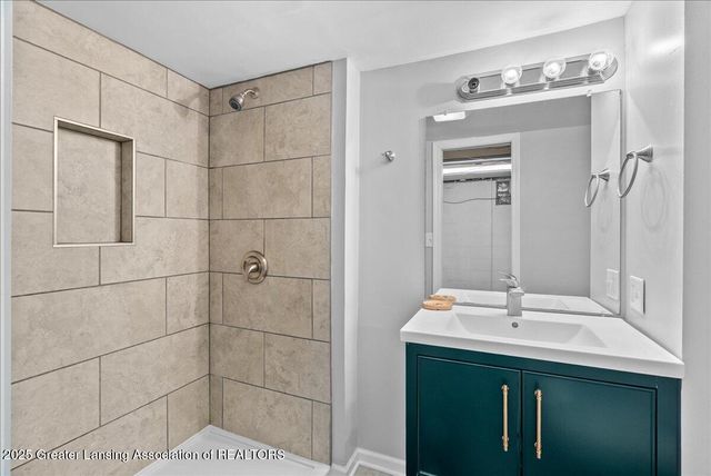 3526 Homewood Avenue, Lansing, MI 48910