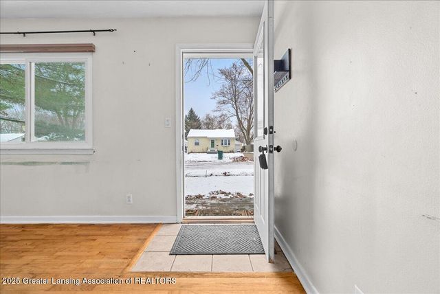 3526 Homewood Avenue, Lansing, MI 48910