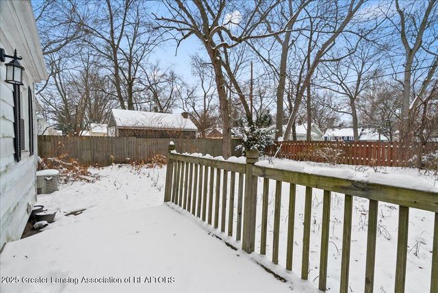 3526 Homewood Avenue, Lansing, MI 48910