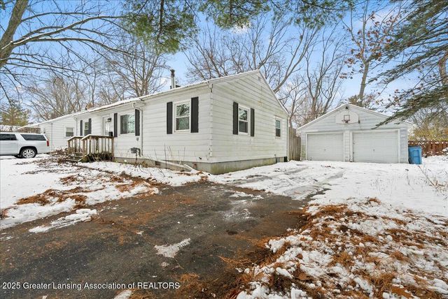 3526 Homewood Avenue, Lansing, MI 48910