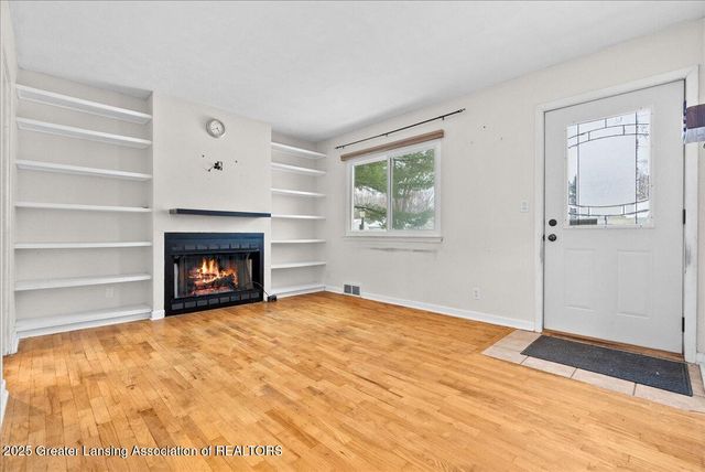 3526 Homewood Avenue, Lansing, MI 48910