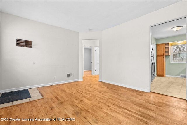 3526 Homewood Avenue, Lansing, MI 48910