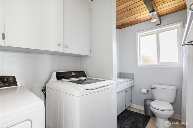 4560 Rolling Dunes Lane, Oak Harbor, WA 98277