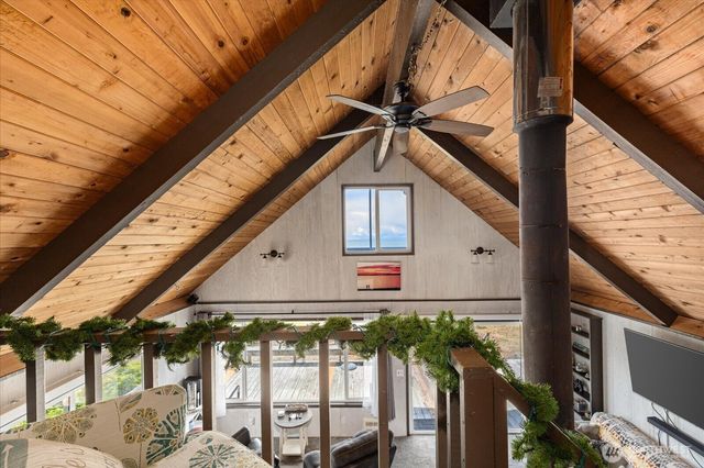 4560 Rolling Dunes Lane, Oak Harbor, WA 98277
