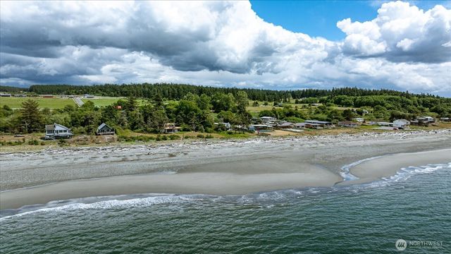 4560 Rolling Dunes Lane, Oak Harbor, WA 98277