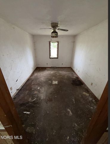 13210 Perry Road, Grand Rapids, OH 43522