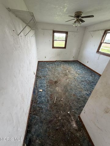 13210 Perry Road, Grand Rapids, OH 43522