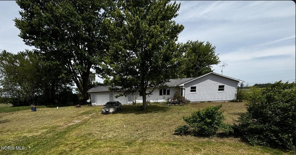 13210 Perry Road, Grand Rapids, OH 43522