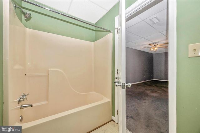 1160 MARTHAS CT E, Knoxville, MD 21758