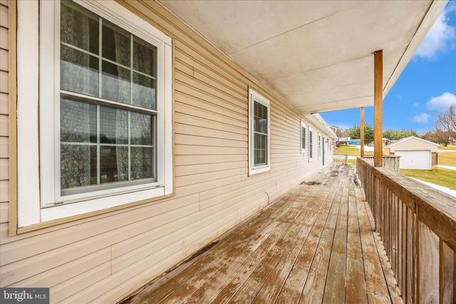 1160 MARTHAS CT E, Knoxville, MD 21758