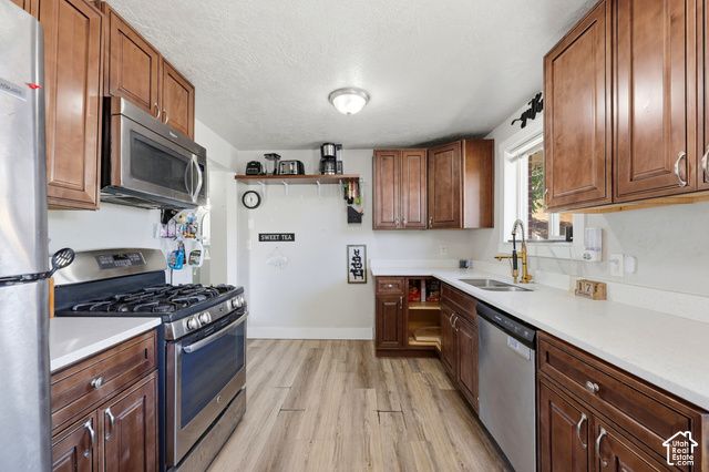 160 W 350 N, Clearfield, UT 84015