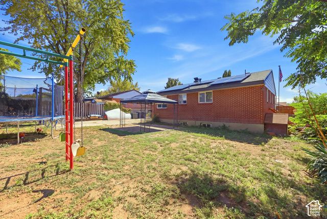 160 W 350 N, Clearfield, UT 84015