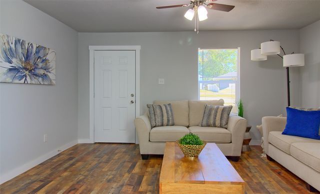 601 15th Street, Grand Prairie, TX 75051