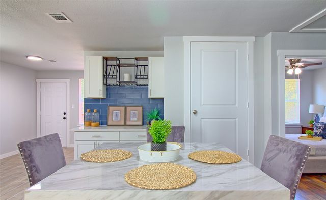 601 15th Street, Grand Prairie, TX 75051