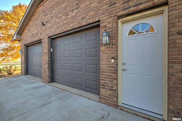 1619 W HALLOCK HOLLOW Road, Edelstein, IL 61526