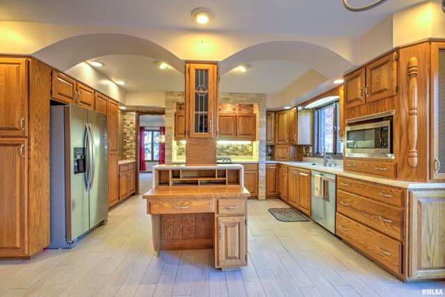 1619 W HALLOCK HOLLOW Road, Edelstein, IL 61526