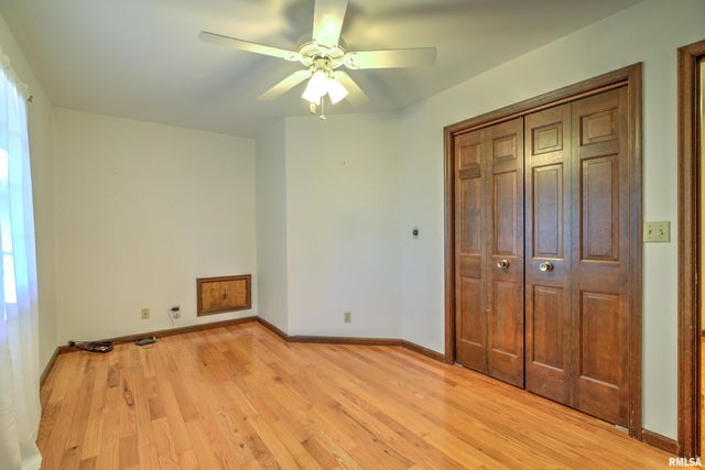 1619 W HALLOCK HOLLOW Road, Edelstein, IL 61526