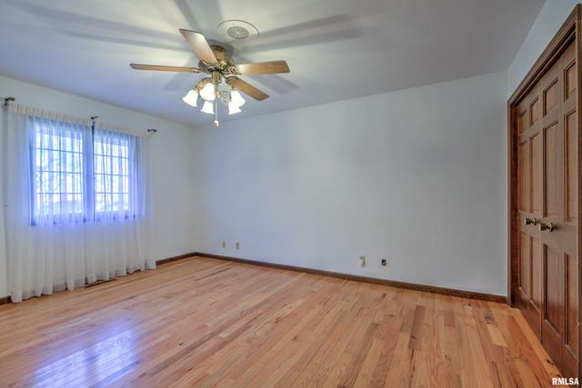 1619 W HALLOCK HOLLOW Road, Edelstein, IL 61526