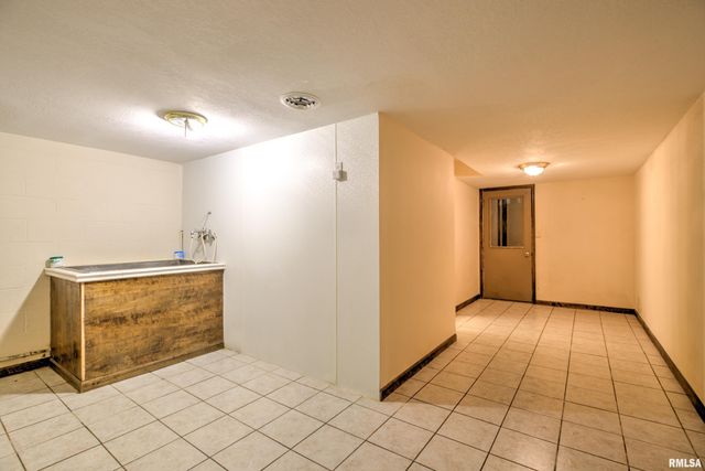 1619 W HALLOCK HOLLOW Road, Edelstein, IL 61526