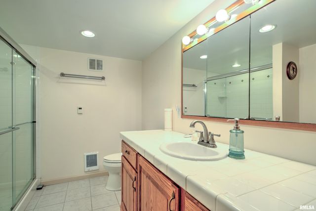 1619 W HALLOCK HOLLOW Road, Edelstein, IL 61526