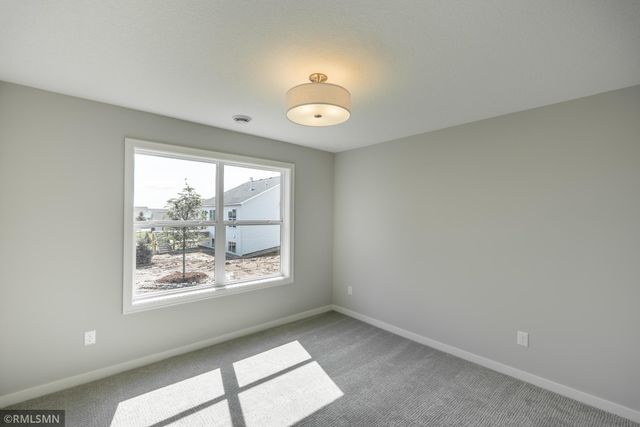 9152 62nd Street S, Cottage Grove, MN 55016