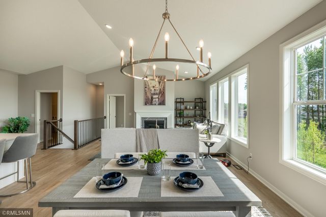 9152 62nd Street S, Cottage Grove, MN 55016