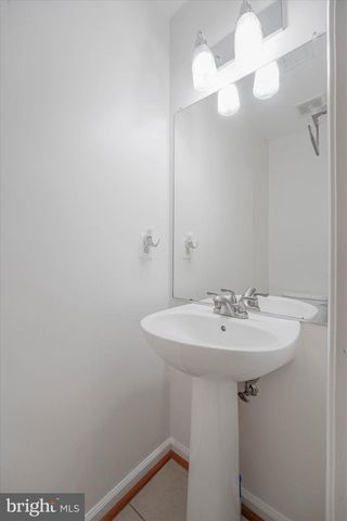 14844 EDMAN CIR, Centreville, VA 20121
