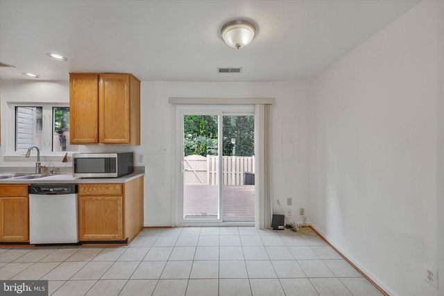 14844 EDMAN CIR, Centreville, VA 20121