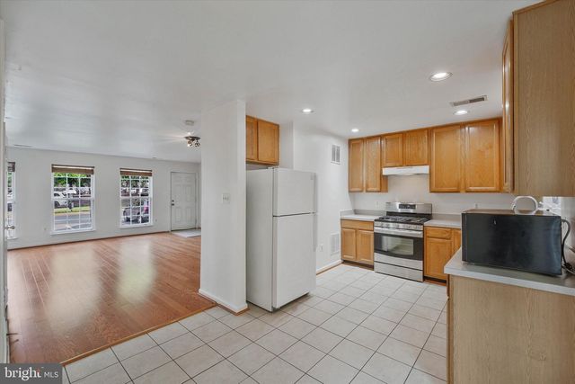 14844 EDMAN CIR, Centreville, VA 20121