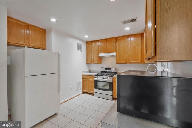 14844 EDMAN CIR, Centreville, VA 20121
