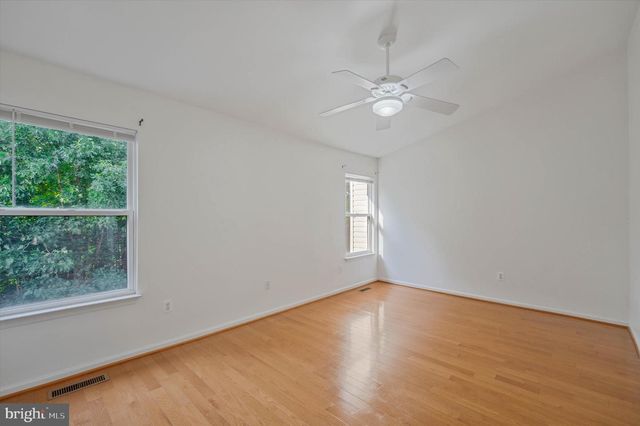 14844 EDMAN CIR, Centreville, VA 20121