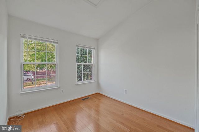 14844 EDMAN CIR, Centreville, VA 20121