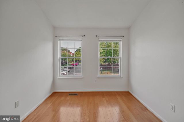 14844 EDMAN CIR, Centreville, VA 20121