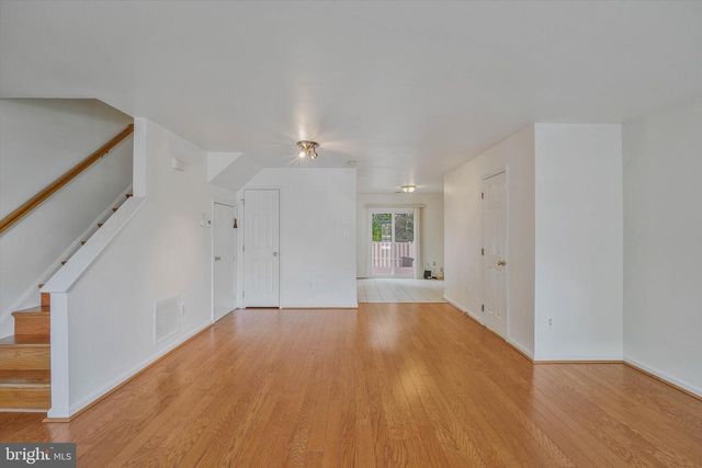 14844 EDMAN CIR, Centreville, VA 20121