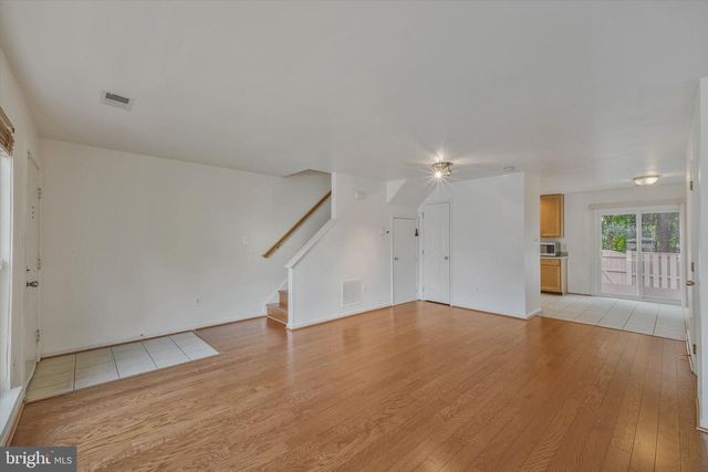 14844 EDMAN CIR, Centreville, VA 20121