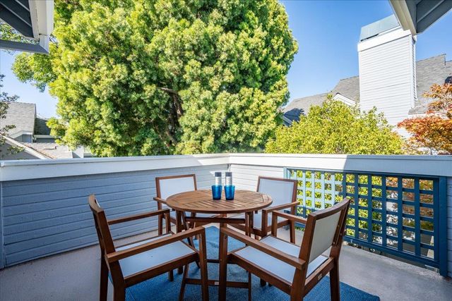 454 Mountain Laurel Court, Mountain View, CA 94043
