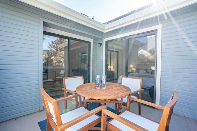 454 Mountain Laurel Court, Mountain View, CA 94043