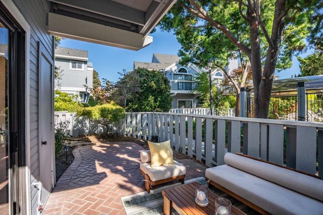 454 Mountain Laurel Court, Mountain View, CA 94043