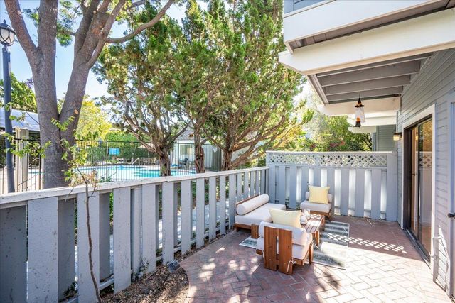 454 Mountain Laurel Court, Mountain View, CA 94043