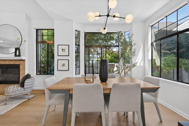 454 Mountain Laurel Court, Mountain View, CA 94043