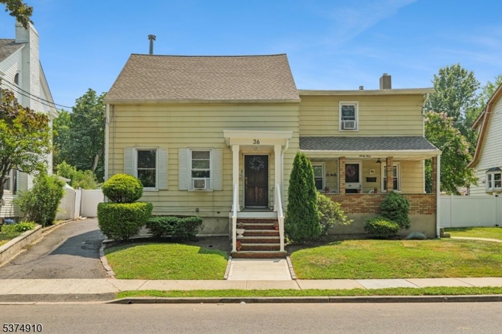34 Trotters Ln, Elizabeth City, NJ 07208