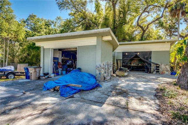 5121 Muddy LN, Fort Myers, FL 33905