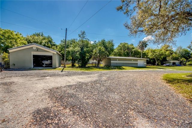 5121 Muddy LN, Fort Myers, FL 33905